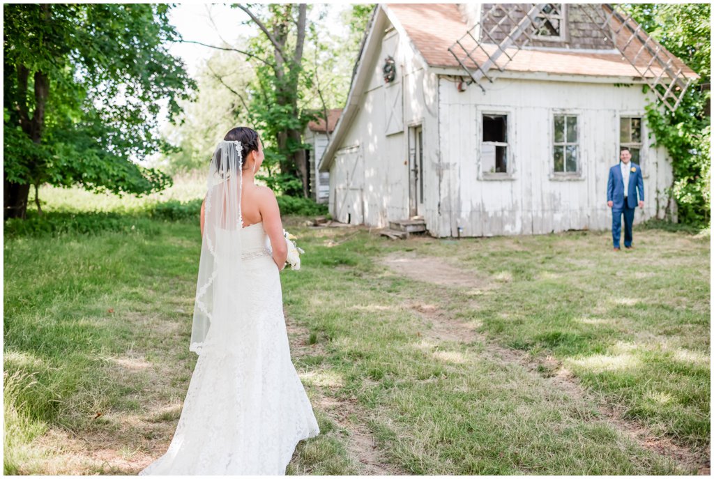 Why I LOVE First Looks - Laura Lee Photography