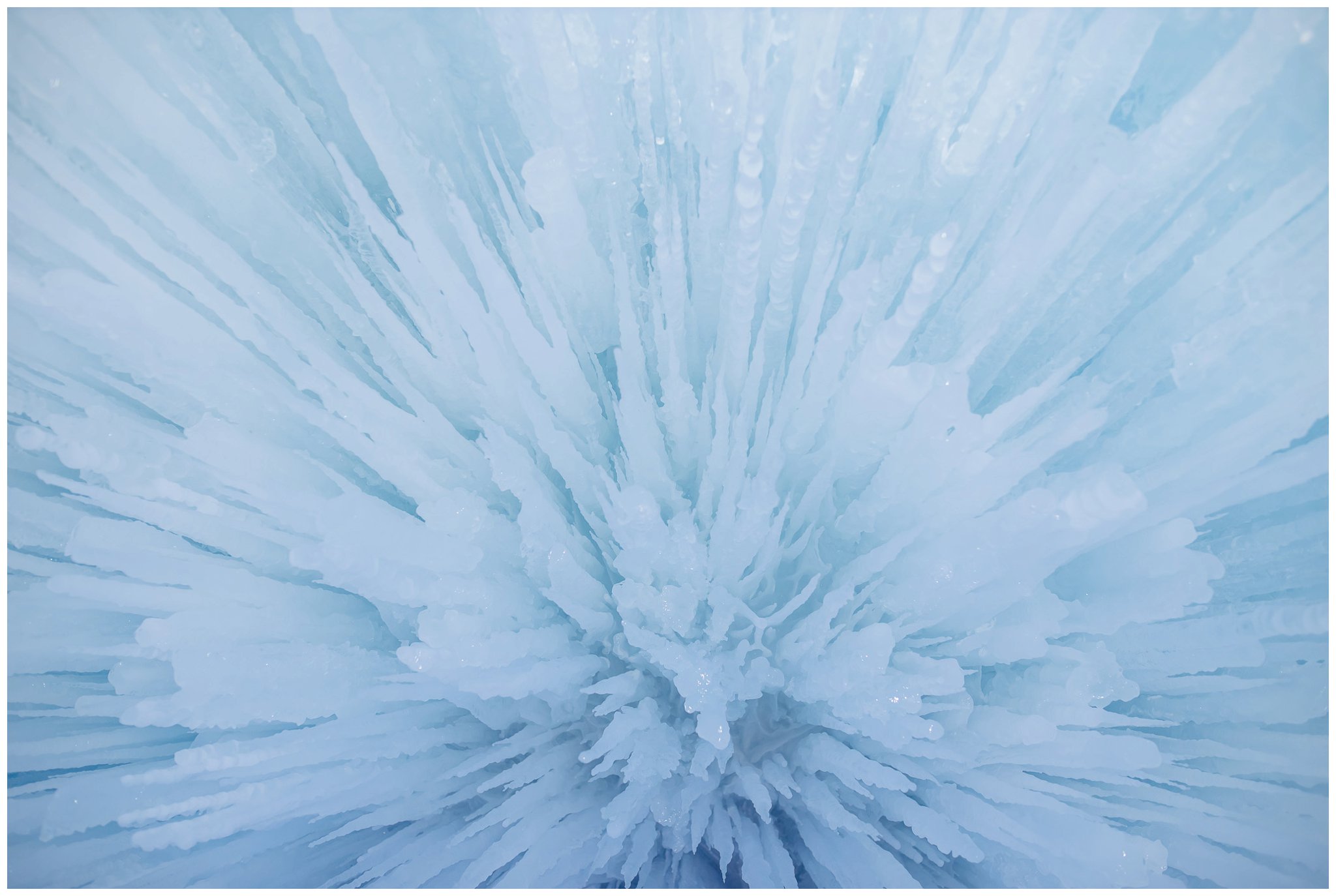 Ice Castles: Lincoln New Hampshire - Laura Lee Photography