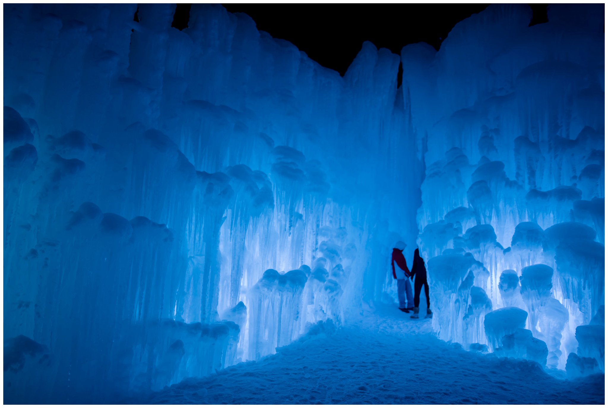 Ice Castles: Lincoln New Hampshire - Laura Lee Photography