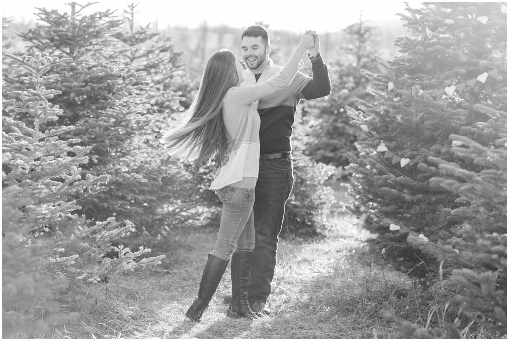 Perfect Christmas Tree Farm_Katie and Zack Engagement Photo_0025