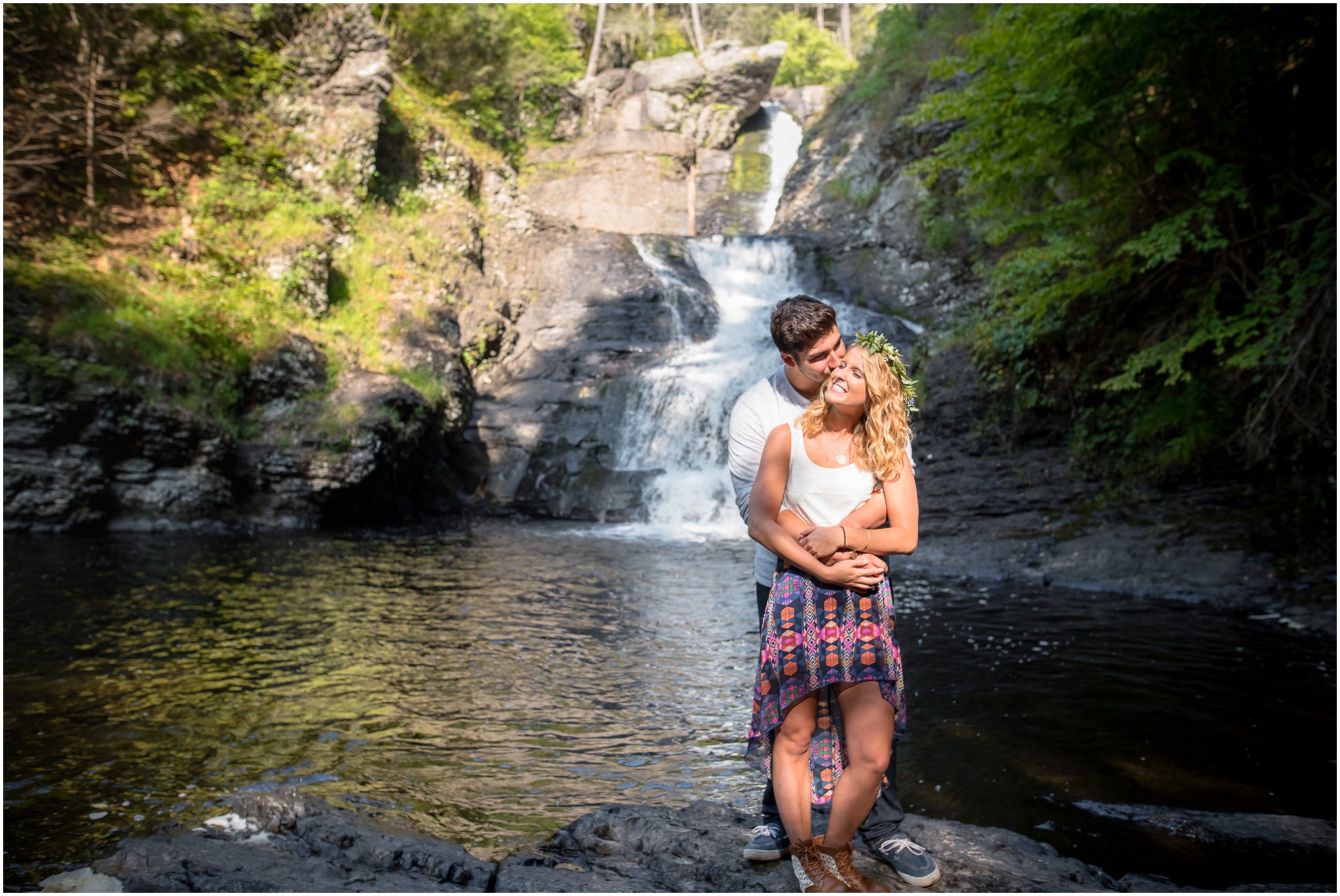 Watrefall Engagement Session Photo_ Blog Laura Lee Photography_0002
