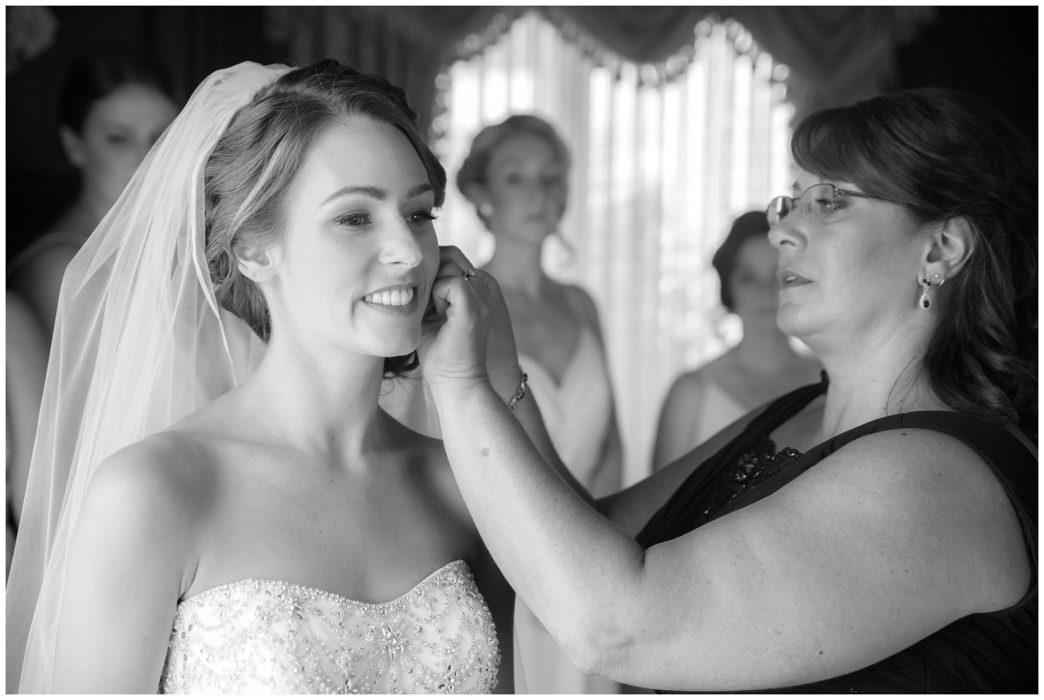 13 tips for stress free wedding morning - Laura Lee Photography