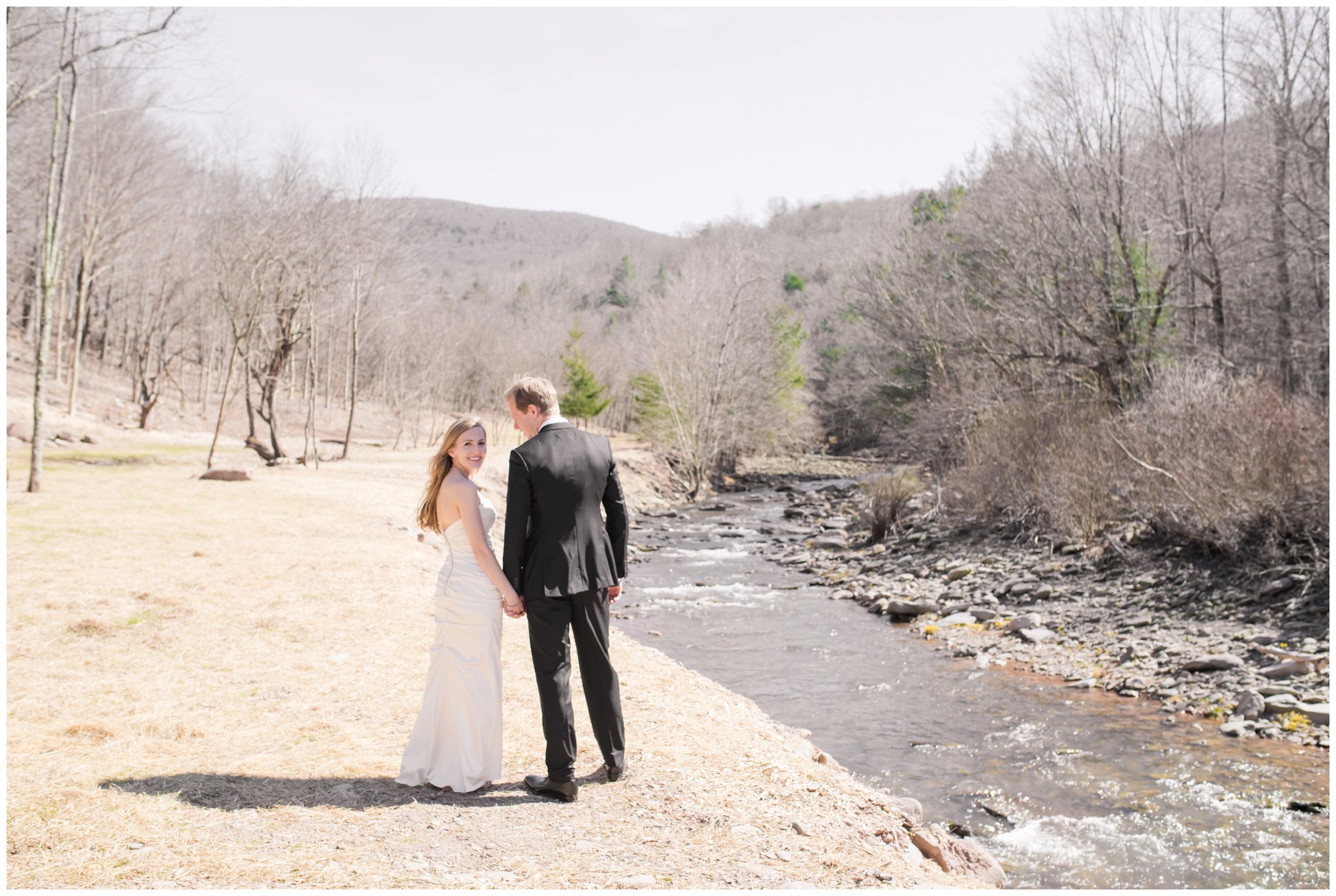 Full Moon Resort Wedding_Christian and Janine_Catskills Wedding Photographer_Laura Lee Photography_0030