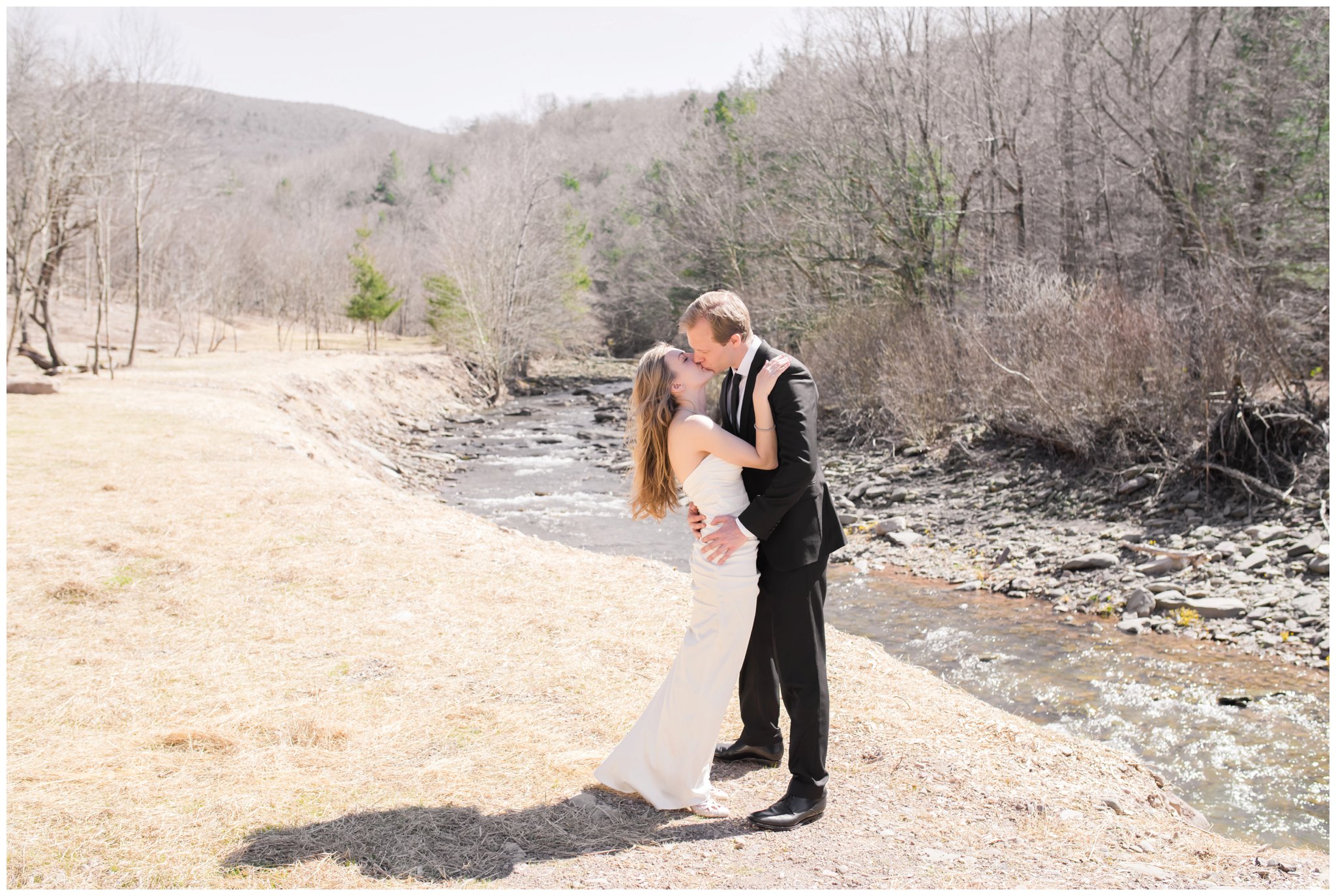 Full Moon Resort Wedding_Christian and Janine_Catskills Wedding Photographer_Laura Lee Photography_0031